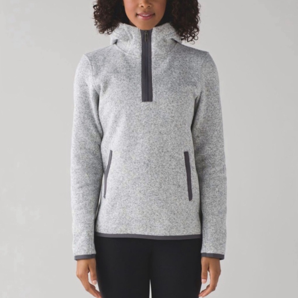 Lululemon Its Fleecing Cold Pullover - Size 6 - Heathered White/Dark Carbon